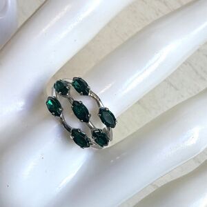Sarah Coventry Vintage Green Glass Triple Row Adjustable Ring